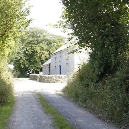 Thados House